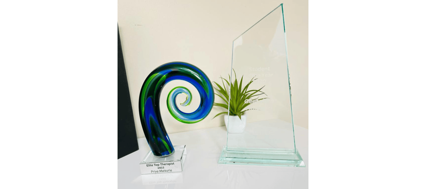 Award for priya for being the elite top beauty therapist for 2022 presented to priya maisuria